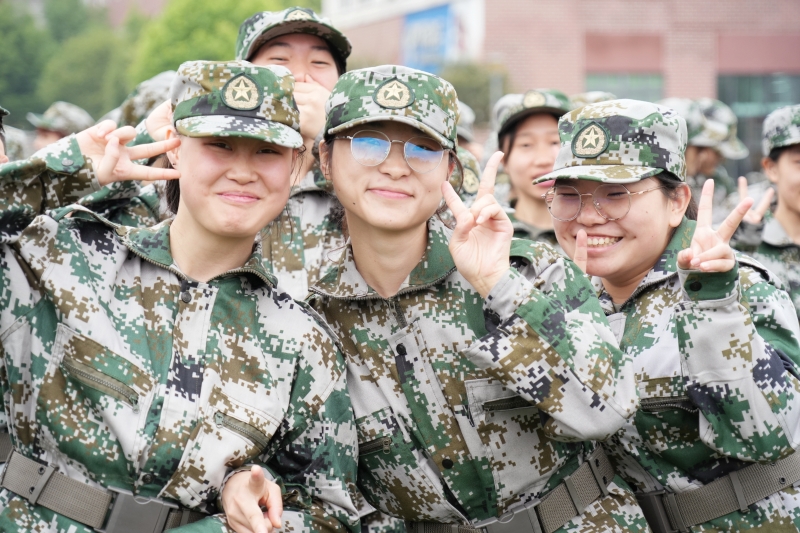 ˵: https://www.cqzhxy.cn/SITE_ATTACHE/www_cqzhxy_cn/2024-10-10/upload/image/20241010/1728553152425012412.jpg