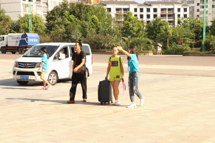 说明: https://www.cqzhxy.cn/SITE_ATTACHE/127_0_0_1/2019-01-22/190122234530452.jpg