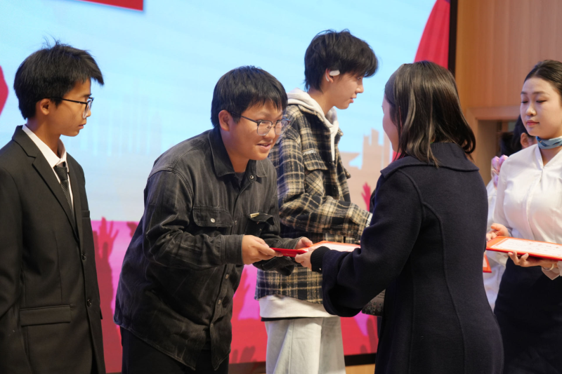 ˵: https://www.cqzhxy.cn/SITE_ATTACHE/www_cqzhxy_cn/2024-11-01/upload/image/20241101/1730449884287069495.png