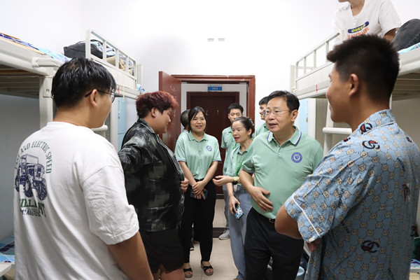 ˵: https://jg.cqzhxy.cn/SITE_ATTACHE/jg_cqzhxy_cn/2024-08-26/upload/image/20240826/1724642490712018462.jpg