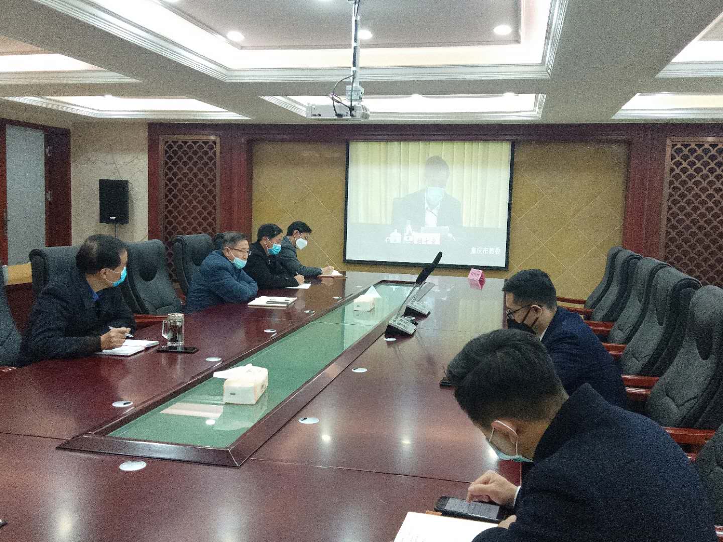 ˵: https://dzbgs.cqzhxy.cn/SITE_RES/www_cqzhxy_cn/upload/image/20200317/1584442529960001436.jpg