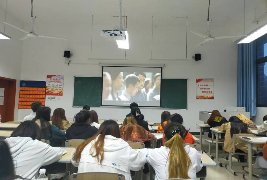 说明: https://jg.cqzhxy.cn/SITE_ATTACHE/jg_cqzhxy_cn/2022-11-10/upload/image/20221110/1668067072401027650.png