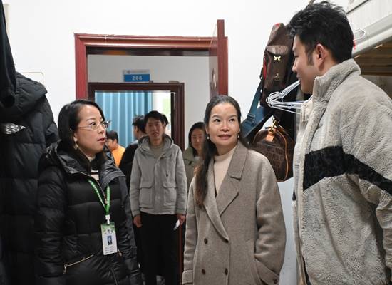 ˵: 1740442243647018327.jpg