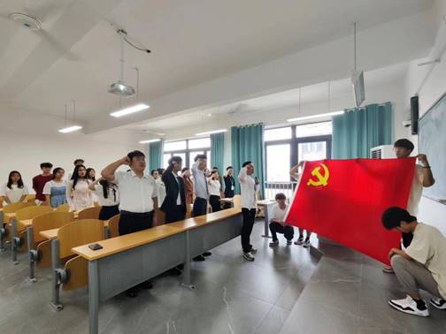 说明: 1724547619961094999.png