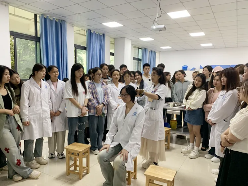 ˵: https://www.cqzhxy.cn/SITE_ATTACHE/www_cqzhxy_cn/2025-03-03/upload/image/20250303/1740992999810043380.png