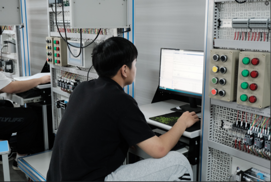 1749039825436089685.png image.png