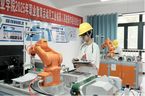 1749039929792048288.png image.png